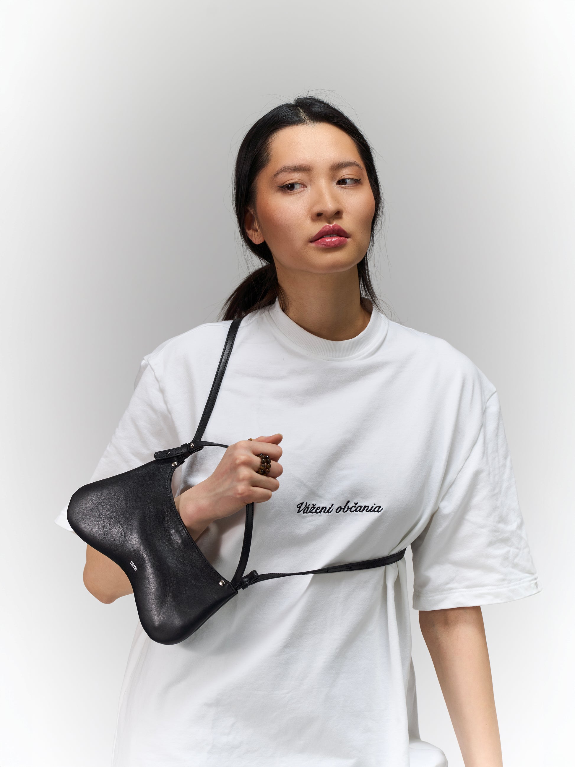 R25 FLAT XS LEATHER BAG